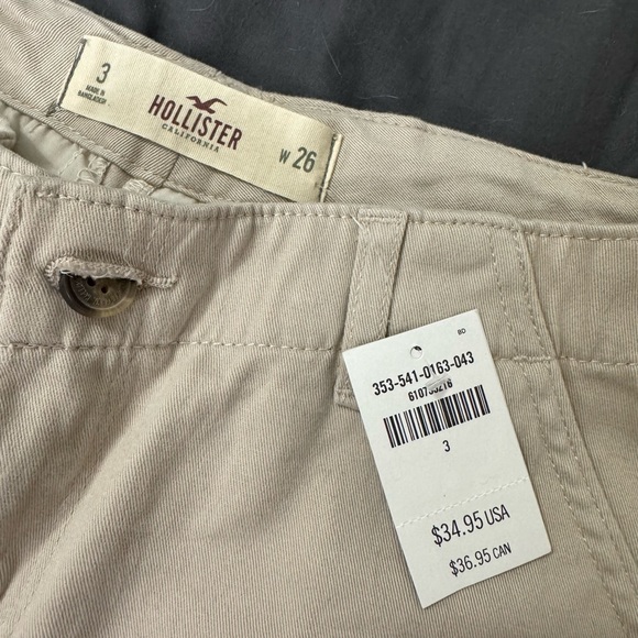 NWT $35 Hollister Shorts - Picture 3 of 3